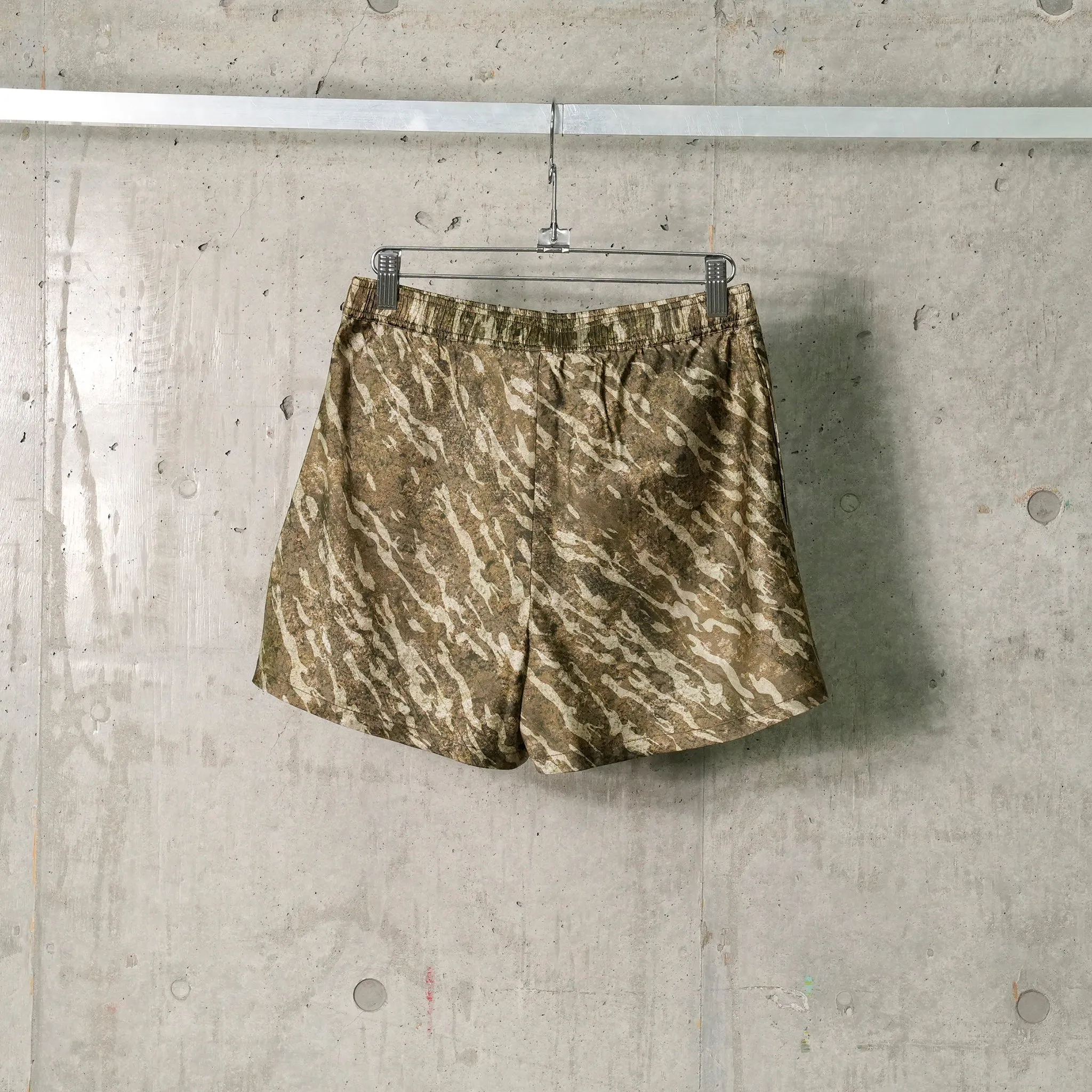 CAMOUFLAGE PATTERN LACE DECORATIVE SHORTS / CAMOUFLAGE