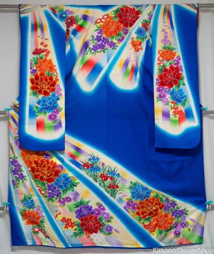 Uchikake Juban Obi Obijime Set - Vintage Silk Kakeshita Wedding Kimono - Blue Retro 1990s Style Yuzen Hand Painted Gradient Flower Petals